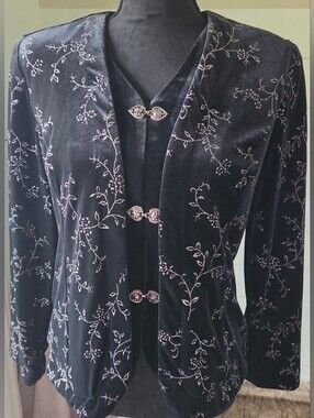 Black Velveteen Silver Floral Vintage R&M Richards 2-in-1 Heart Clasp Jacket Y2K